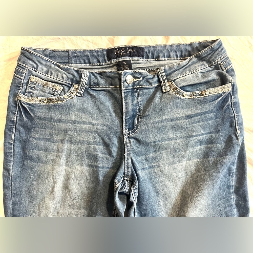 Earl Jean Women's Blue Cropped Jeans with Embellished Pockets Size 15 - Picture 4 of 14